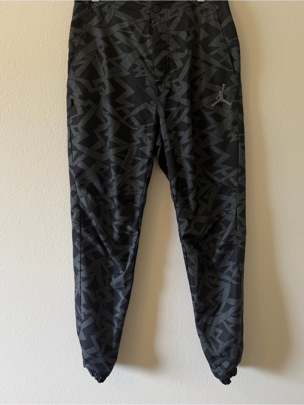 Jordan Jogger Jumpman Men’s Size 32 (M) Geometric Cement All Over Print